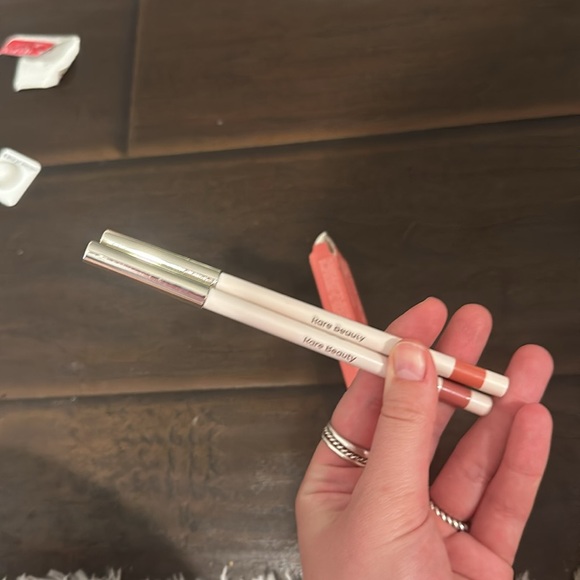 Lip liner - Picture 2 of 2